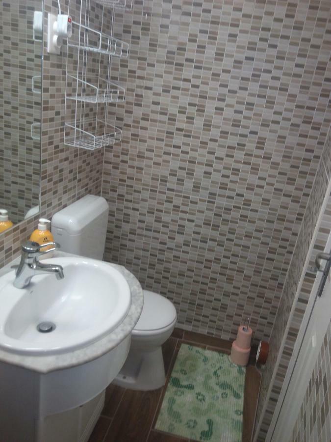 Start Apartmanok Pécs Esterno foto