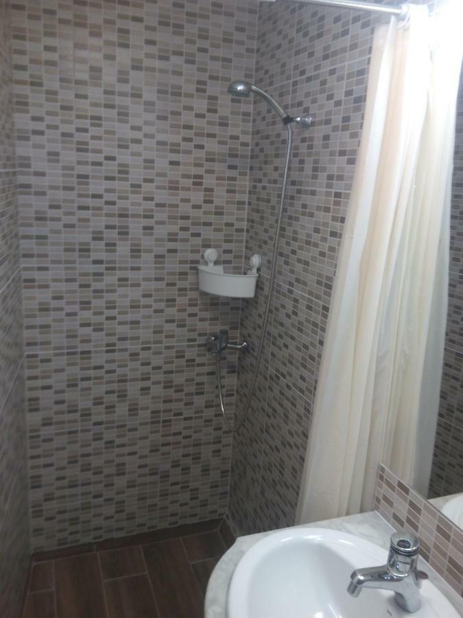 Start Apartmanok Pécs Esterno foto