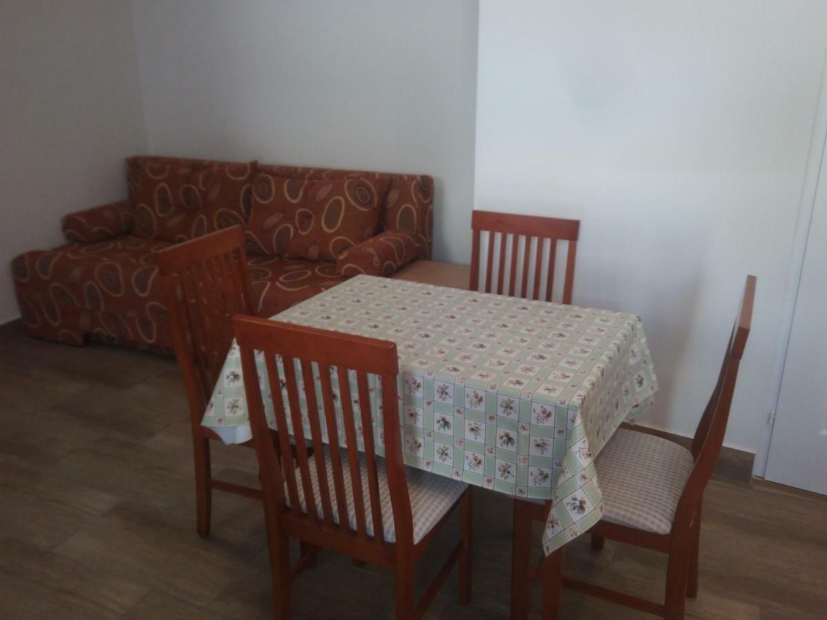 Start Apartmanok Pécs Esterno foto