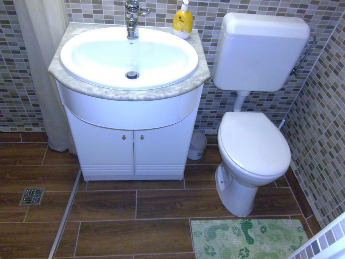 Start Apartmanok Pécs Esterno foto