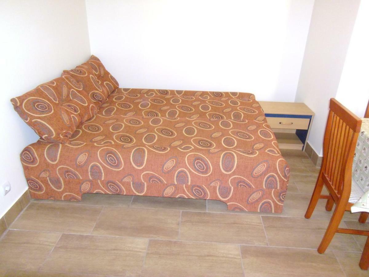 Start Apartmanok Pécs Esterno foto